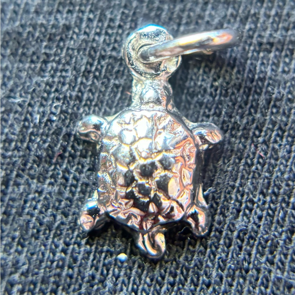 925 Sterling Silver Puffy Turtle Charm Teeny Dainty Pendant 0.89 Grams